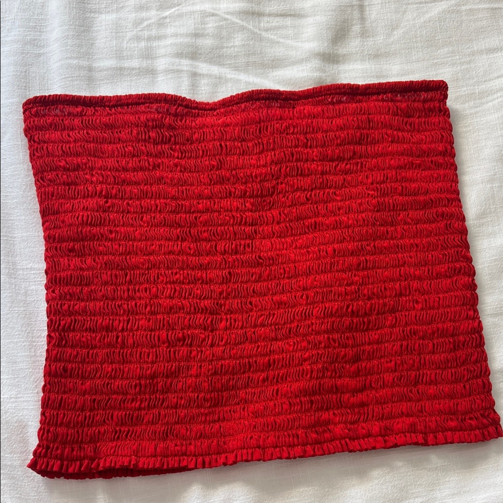 Realisation red tube top